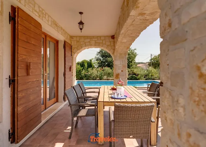 Romantic With A Large Pool And Garden In A Quiet Area - By Traveler Tourist Agency Krk Id 2158 Willa