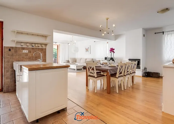 Romantic With A Large Pool And Garden In A Quiet Area - By Traveler Tourist Agency Krk Id 2158 *