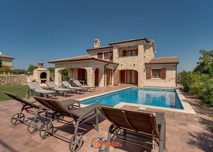 Vila Romantic With A Large Pool And Garden In A Quiet Area - By Traveler Tourist Agency Krk Id 2158 Vrh (Krk)