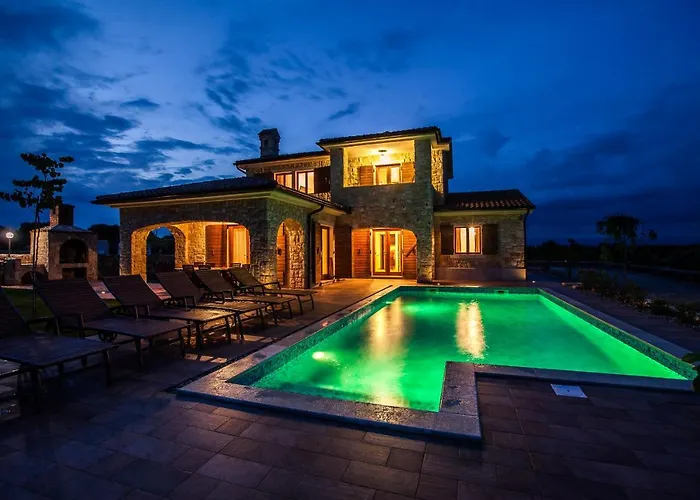 Romantic With A Large Pool And Garden In A Quiet Area - By Traveler Tourist Agency Krk Id 2158 Vila