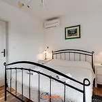 House Vrh (Krk)