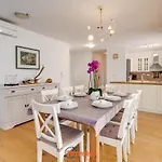 House * Vrh (Krk)